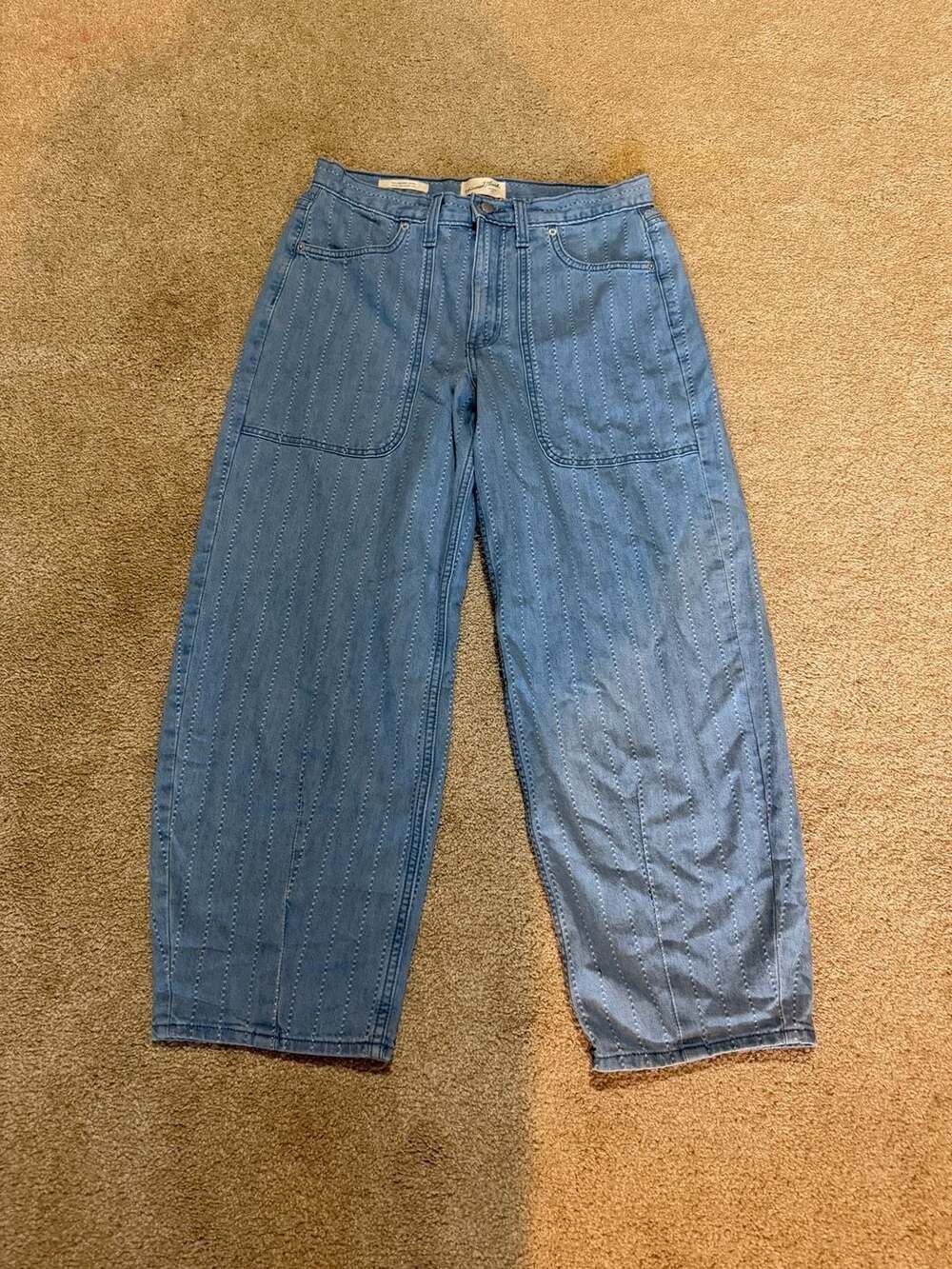 Universal Thread High-Rise Easy Barrel Leg Jeans Size 8 Blue Striped